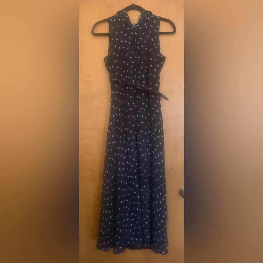 Size 6, Vintage Ralph Lauren , 100% silk collard sleeveless maxi dress with belt